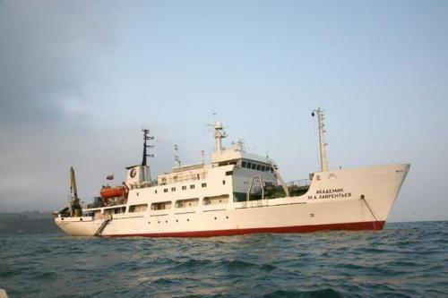 НИС «Академик М.А. Лаврентьев»