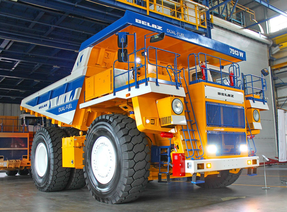 БелАЗ-7513W