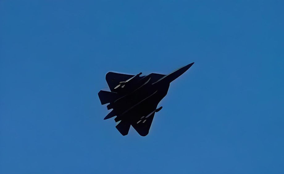 Су-57 с ракетами Х-59М2 «Овод-М2» на внешних подвесках