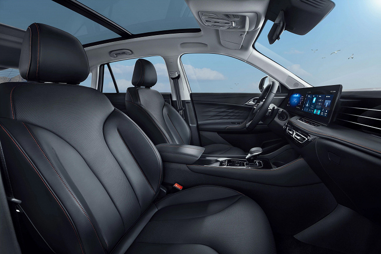 интерьер&nbsp;MG HS