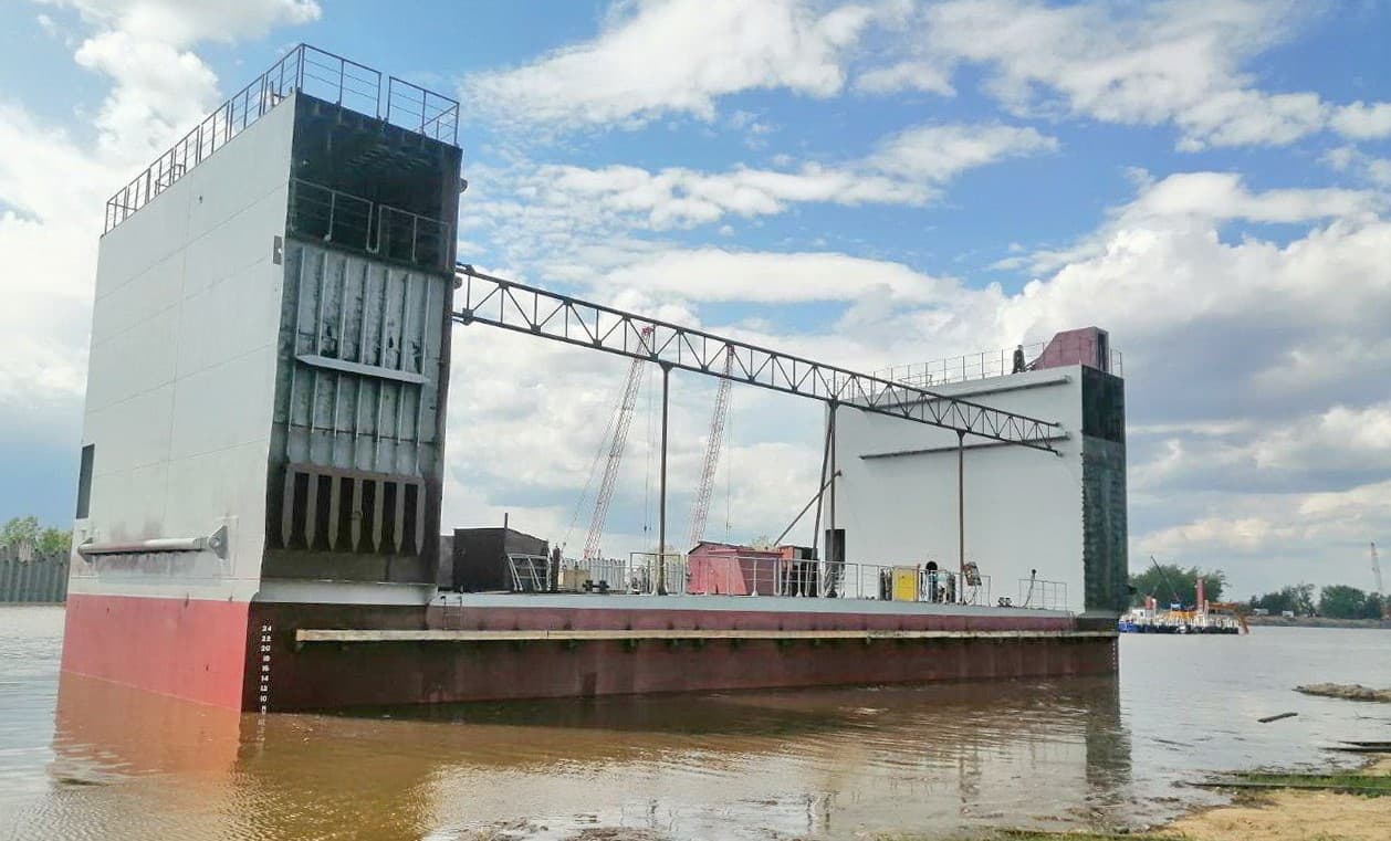 Block No. 10 for floating dock project 28140S 