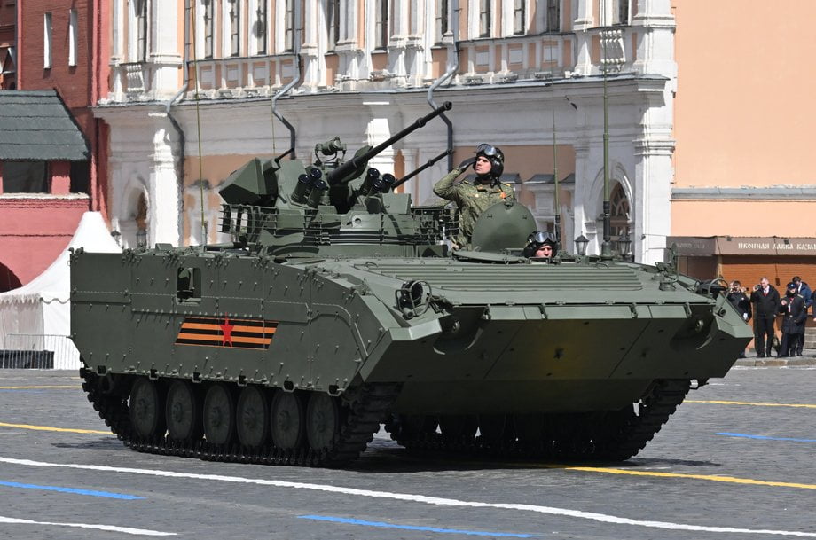 Боевая разведывательная машина БРМ-1К на Красной площади в Москве на военном параде, посвященном 80-летию Победы в Великой Отечественной войне