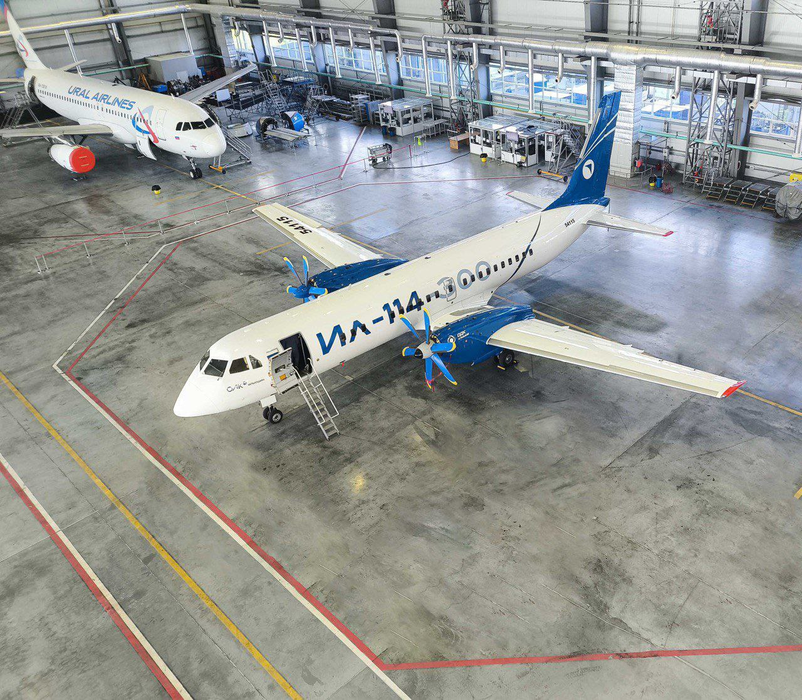 Ил-114-300