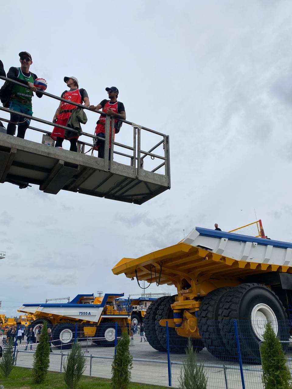 Выставка техники БелАЗ