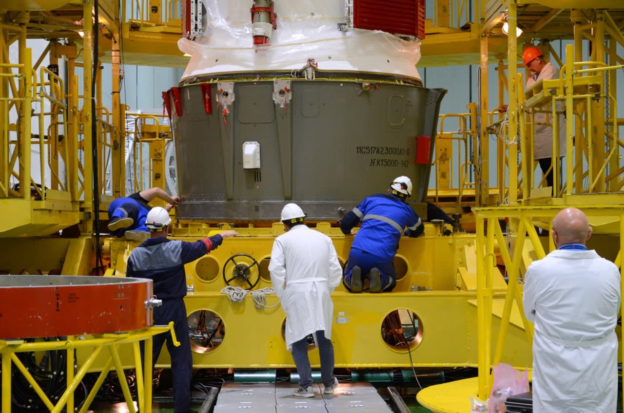 Стыковка грузового корабля «Прогресс МС-32» с ракетой «Союз-2.1а»