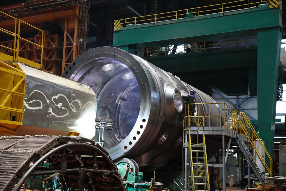 Сварка корпуса реактора ВВЭР-1200 для четвертого энергоблока АЭС «Аккую» (Турция)