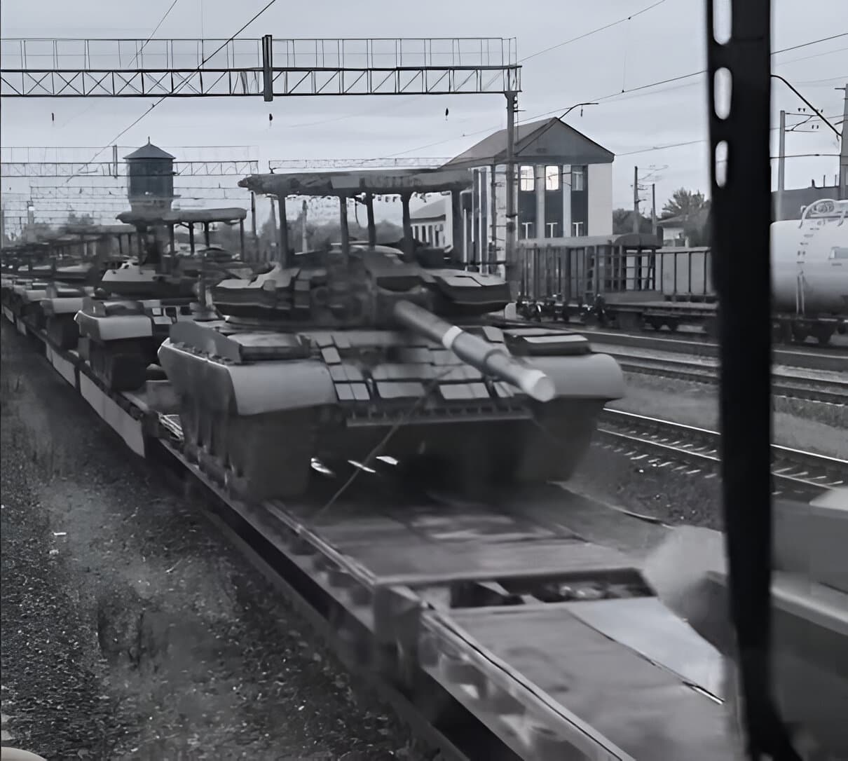 Эшелон с Т-62М и Т-62МВ