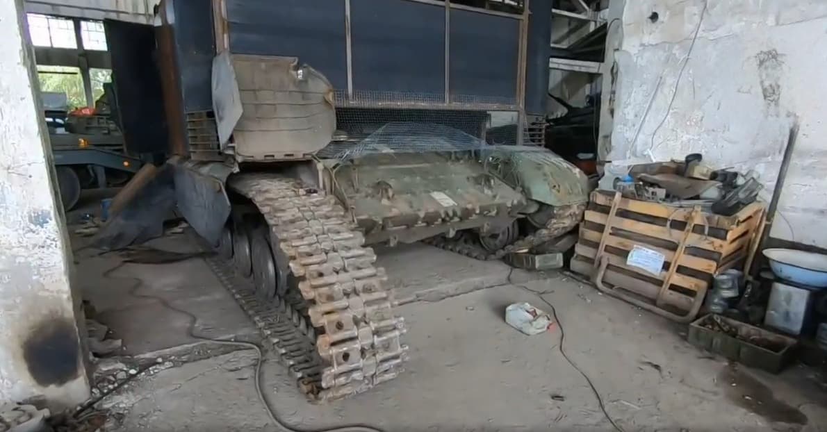 An Unusual T-64BV Tank Review Appears: Engine with Six Pistons and Three Cylinders