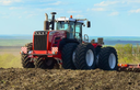 Ingenieros revelan las características técnicas de la transmisión mecánica del tractor "Rostselmash 2400"