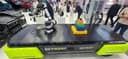 3 toneladas de carga, visión artificial y autonomía total: UVZ mostró el robot "Elli" con brazo robótico