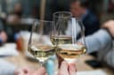 Proyecto piloto de venta online de bebidas energéticas y vino se lanza en Rusia
