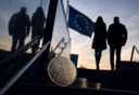 Criptomonedas, bancos y tractores bajo prohibición: la UE decidió golpear a los criptoservicios, al rublo digital, a la energía y restringir las exportaciones