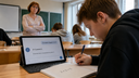 Un escolar preguntó a la IA y dejó de pensar: un académico de la RAS evaluó el riesgo de las redes neuronales