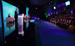 Песков рассказал, что Путина связывает с нейросетями