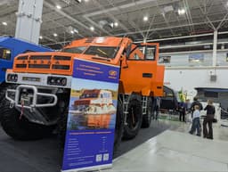 Для военных нужд и других задач: новые вездеходы «Звезда Т13» показали в Санкт-Петербурге