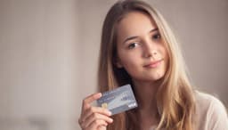 "People shouldn't suffer from this": The Central Bank explained the problem with Visa and MasterCard cards