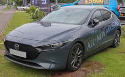 Автоэксперт назвал машины, которые выгоднее всего ввозить в Россию