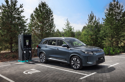 Evolute i-Space hybrid crossover to get all-wheel drive in the Russian Federation