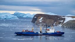 Diesel-electric ship "Vasily Golovnin" sets course for Antarctica with cargo for Indian polar stations