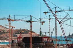 От строительных работ к установке компонентов: на втором энергоблоке АЭС «Аккую» установили статор турбогенератора