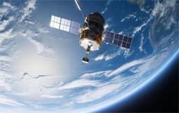 Почти 500 тысяч сеансов управления космическими аппаратами провели военные РФ в 2025 году