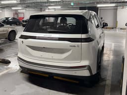 Электромобиль UMO5 от «Яндекс Электро» засняли на подземной парковке без камуфляжа