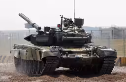 T-90M Tank Mechanic Names Vulnerable Spot of "Breakthrough" to Drone Attacks
