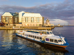 Aumentarán la potencia hasta 50 kW: El Astillero de Reparación Naval de Laisky modernizará los generadores diésel del buque de pasajeros "Leonid Markov"