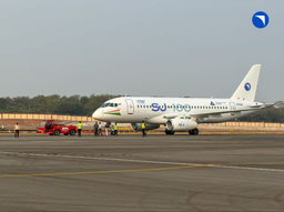 ОАК планирует выпуск десятков SJ-100 в год в Индии