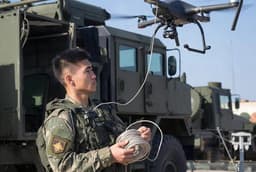 Новейшую оптоволоконную катушку для FPV-дронов «Торт» показали в Москве