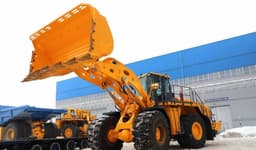 С 606-сильным двигателем: БелАЗ представил новый фронтальный погрузчик 78242