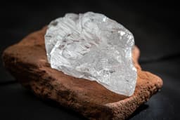 Extraen en la región de Arkhangelsk un diamante único de calidad de joyería de 228 quilates
