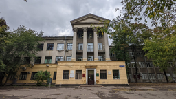 An explosion occurred during tests at the Institute of Petrochemical Synthesis