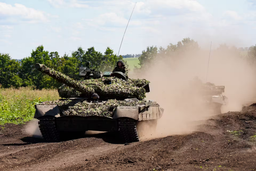 "Máquina, potencia": el tanque T-80BVM es capaz de superar campos minados