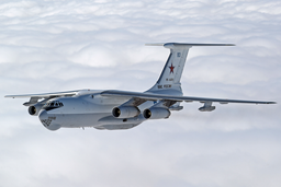 «Стратег» Ту-95МС протаранил Ил-78: военный лётчик показал последствия