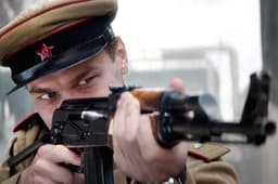 "Símbolo de libertad": la imagen del fusil de asalto Kalashnikov se utilizó en los escudos de armas de países africanos