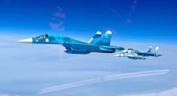 Los bombarderos Su-34 con contenedor "Sych" se han convertido en exploradores de largo alcance