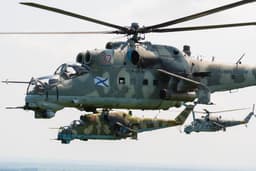 Los pilotos salvaron los helicópteros Mi-8 y Ka-27 de un ataque con misiles de un enemigo simulado en Primorie