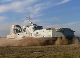 El modelo del buque anfibio del proyecto 12061E "Murena-E", que Corea del Sur adquirió en la década de 2000, fue exhibido en Kronstadt