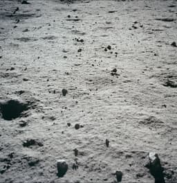 Россия и Китай обменялись образцами лунного грунта