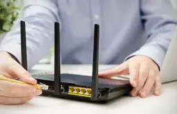 «Ростелеком» подписал контракт на поставку 800 тыс. роутеров на базе российских чипов