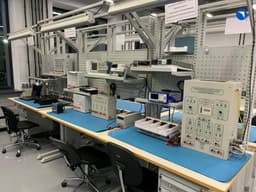 В России появилась первая площадка по техническому обслуживанию и ремонту электронных систем самолета SSJ-100. Ранее их ремонтировали за рубежом