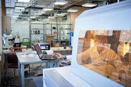 В России появится первый завод по производству батарей для дронов