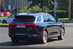 ФСБ пересела с Toyota Land Cruiser на «чистый» Hongqi, почему не Москвич 3e?