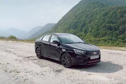 Стало известно, когда стартуют продажи новой Lada Vesta Sportline