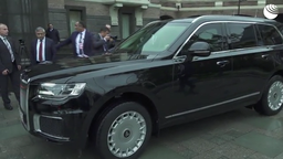 Putin behind the wheel of the latest armored vehicle Aurus Komendant delighted journalists