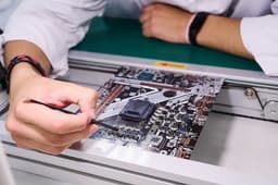 Россия запустит завод по производству печатных плат для электроники