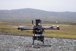 Самый маленький и ветроустойчивый – в России появился дрон для проверки посадки и навигации в аэропортах