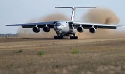 Модернизированному российскому Ил-76МД-90А теперь не нужна бетонная взлетная полоса