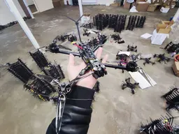 Российский комплекс связи «Метроном» обезопасит пилотов FPV-расчетов